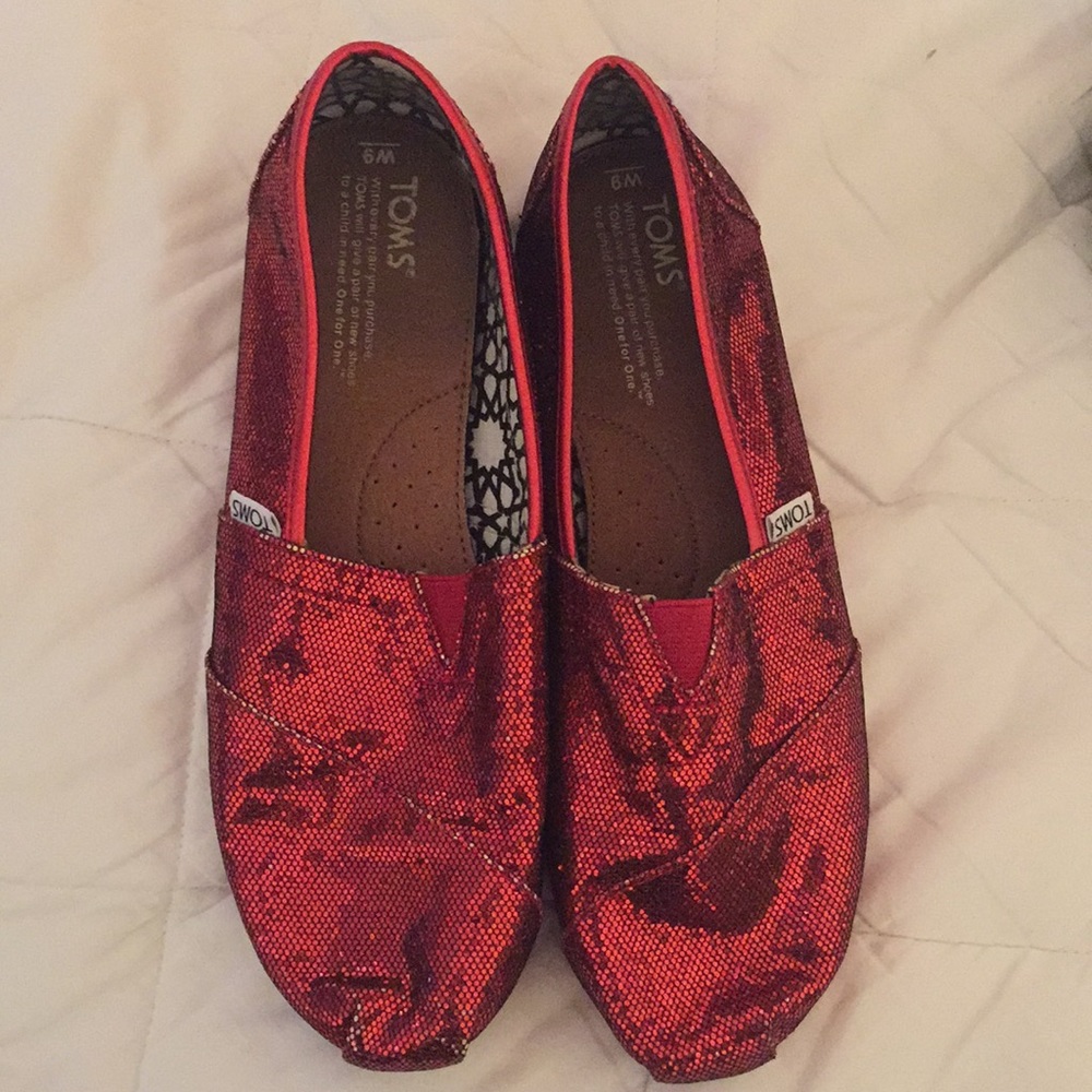 Toms